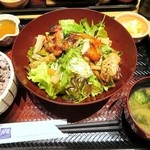 大戸屋 中野北口店的实拍图