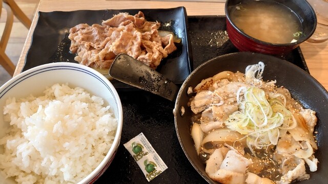 吉野家 ビエラ岸辺健都店的實拍高清圖