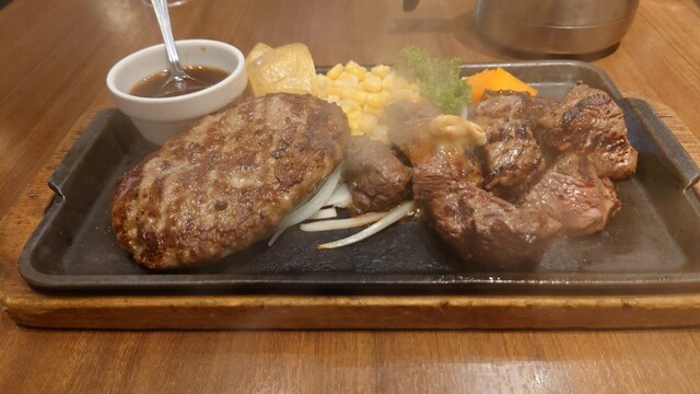 炭焼ステーキくに 新小岩店的實拍高清圖
