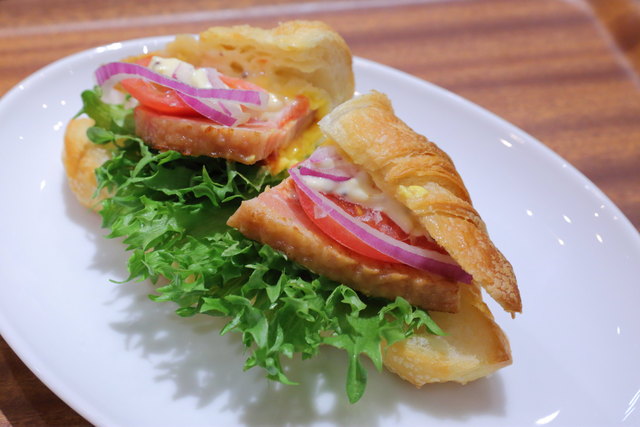 recommendations image for 三日月屋 CAFE 福岡空港店