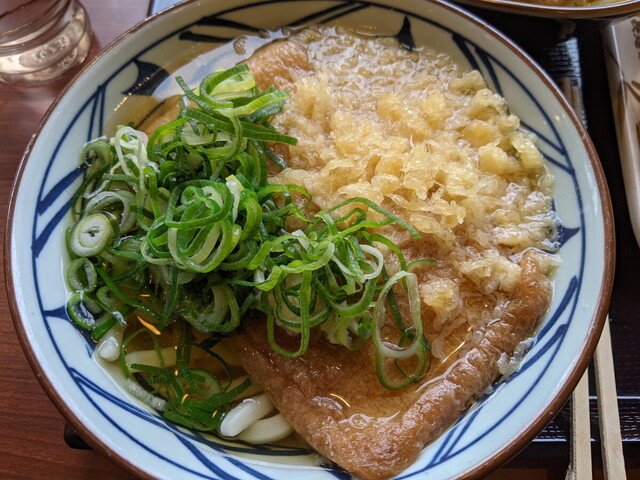 丸亀製麺 綾部店的实拍高清图