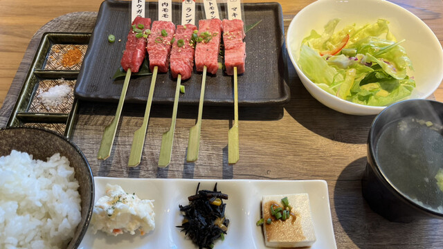 さつま福永牧場直営 牛串 ギュウドウ! GEMS三軒茶屋店的实拍高清图