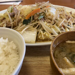 大衆食堂 定食のまる大 飯田橋西口店的实拍图