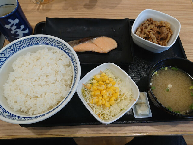 吉野家 巣鴨南口店的實拍高清圖