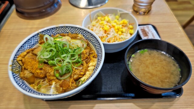 吉野家 東久留米下里店的实拍高清图