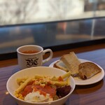洋食 まどい食堂的实拍图