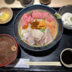 魚場 春夏秋冬的實拍圖