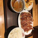 大阪王将 泉佐野安松店的实拍图
