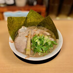 濃厚らーめん 驚麺屋的实拍图