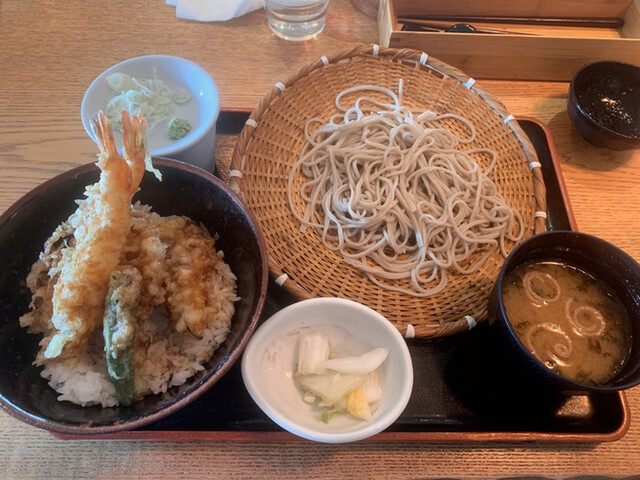 権八 浅草吾妻橋的實拍高清圖