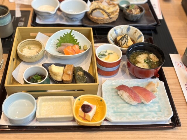 和食鍋処 すし半 深井店的实拍高清图