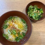 トムヤムクンと日替わり店主のBARちりバル 大井町店的實拍圖