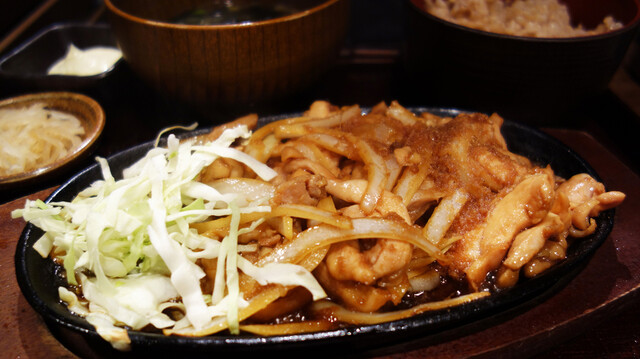 炭火焼干物定食 しんぱち食堂 天神パルコ店的實拍高清圖