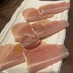 和牛×チーズ個室バル 肉の王様 天神大名店的实拍图