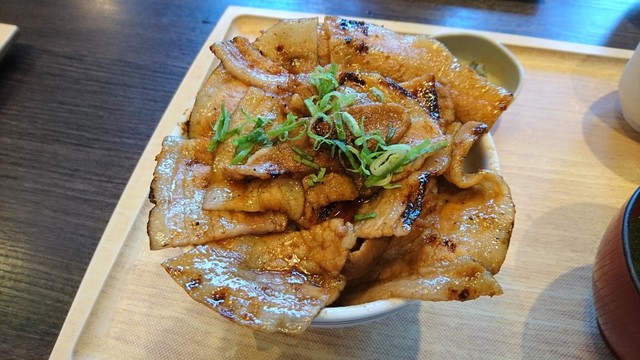 やきとん チャールストン 品川シーズンテラス店的實拍高清圖