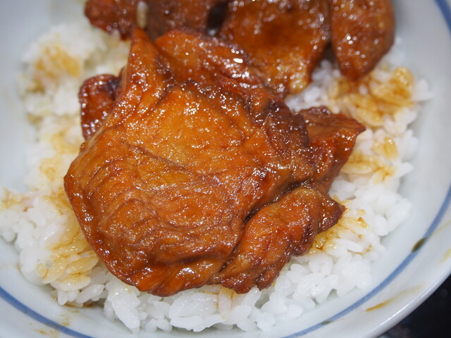 ぶた丼のとん田的实拍高清图