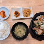 ダモア食堂的实拍图