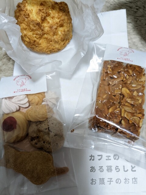カフェのある暮らしとお菓子のお店的實拍高清圖