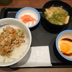 松屋 大阪本町店的實拍圖