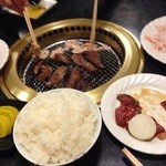 焼肉亭的实拍图