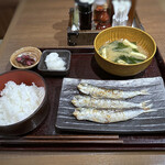 炭火焼干物定食 しんぱち食堂 天神パルコ店的實拍圖