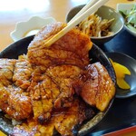 豚丼のかしわ的实拍图