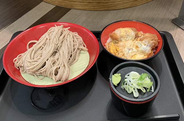 名代 富士そば 大井町駅前店的實拍高清圖