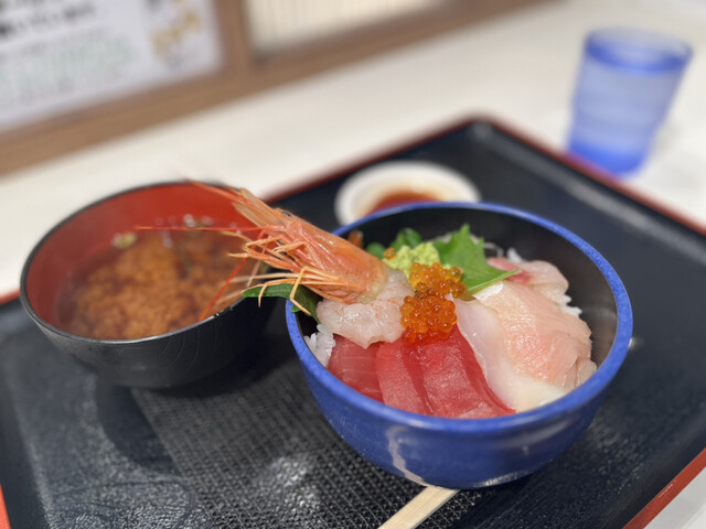 海鮮丼の駅前 阪神梅田店的实拍高清图