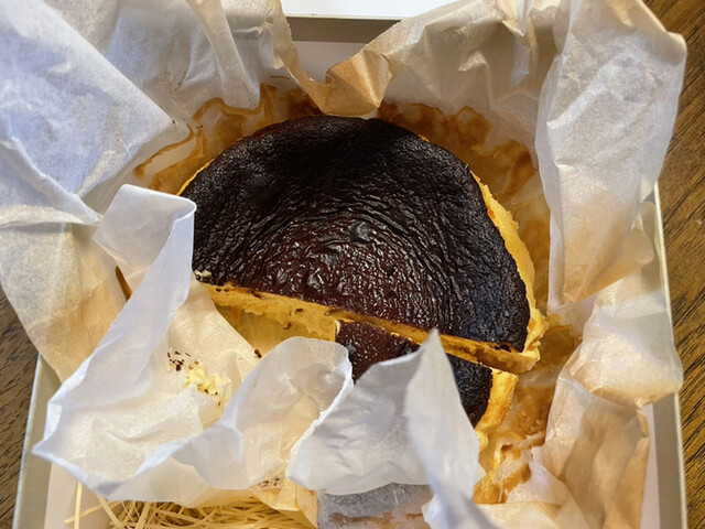 recommendations image for BASQUE CHEESE CAKE ENRIKE