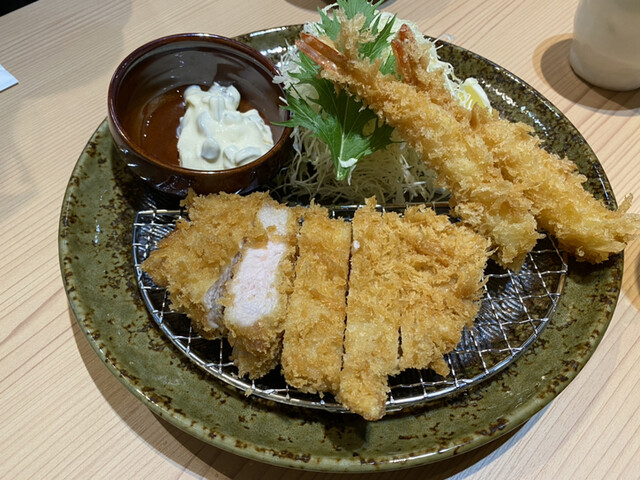 とんかつ かつらい 金閣寺店的实拍高清图