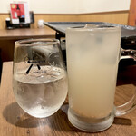 韓国料理豚ブザ 新宿店的實拍圖