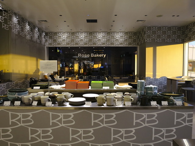 recommendations image for イセタン 羽田 ストア レディス ターミナルワン