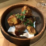 MON GALLERY AND WINE BAR的實拍圖