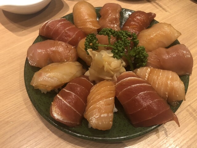 八丈島郷土料理 源八船頭 中目黒店的实拍高清图