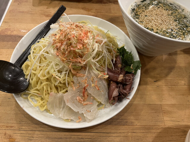 麺酒場ひかる的實拍高清圖
