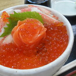 朝市食堂的實拍圖