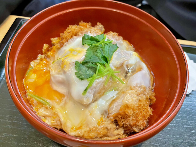 とんかつ伊勢  新宿野村ビル店的實拍高清圖