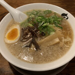 熟成細麺 宝屋 西小路五条店的實拍圖