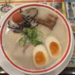 九州じゃんがららあめん 銀座店的实拍图