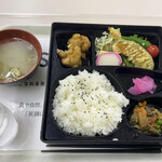 札幌市役所本庁舎食堂的实拍图