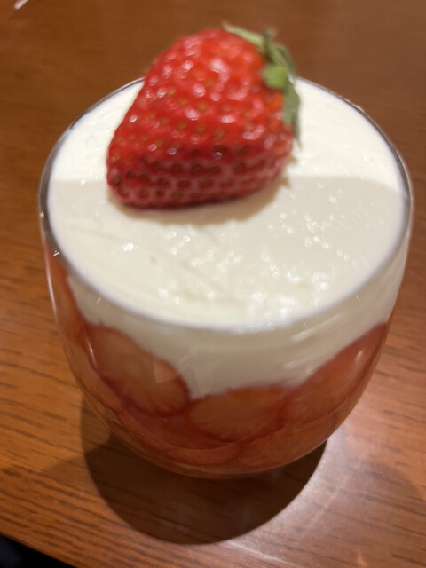 recommendations image for 菓子と喫茶 SIROYA