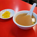 上海飯店的实拍图