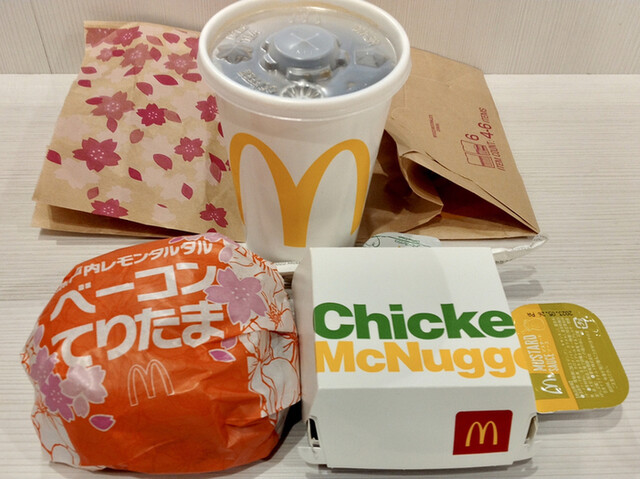 マクドナルド 新さっぽろカテプリ店的实拍高清图