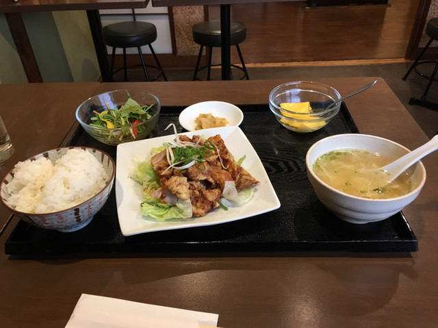 外灘紅緑灯 本館的实拍高清图