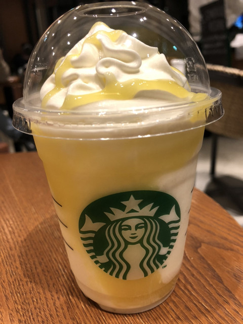 スターバックスコーヒー 飯田橋サクラテラス店的实拍高清图