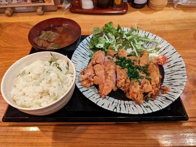 信州炉端 串の蔵 新宿都庁前店的实拍高清图