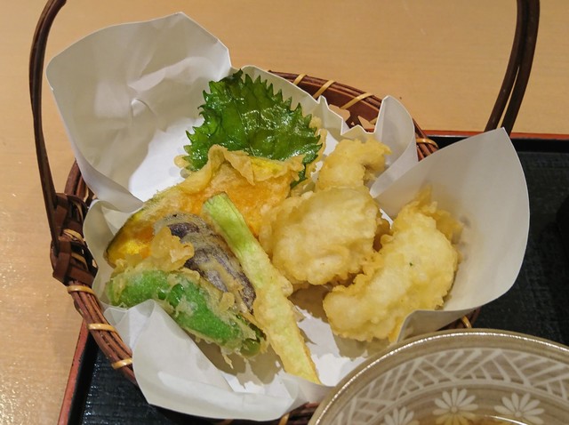 京乃四季的实拍高清图