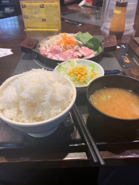 recommendations image for 肉屋の正直な食堂 新宿御苑店