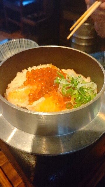 魚と旬菜と日本酒　炙りのどまん中的实拍高清图