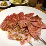 上野手 焼肉店的實拍圖
